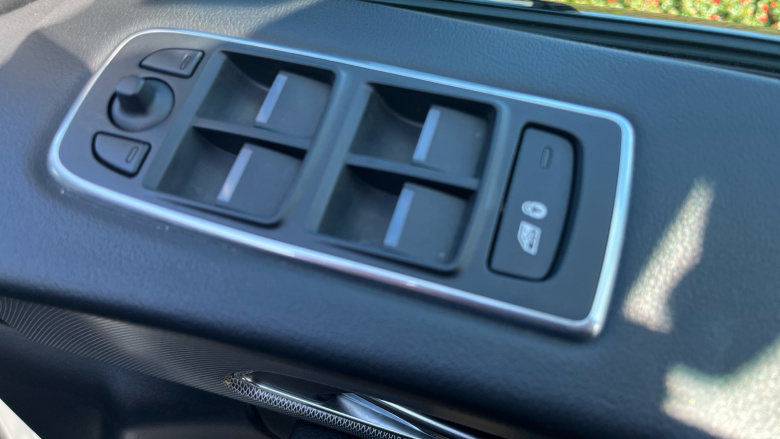 Jaguar F-Pace 2.0d [180] Chequered Flag 5dr Auto AWD Diesel Estate